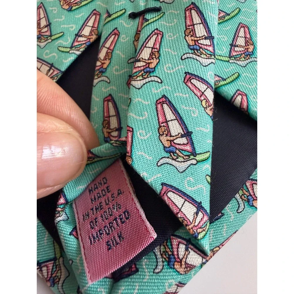 Vineyard Vines Mens Silk Tie Windsurfing‎ Nautical Print Martha's Vineyard 60'
